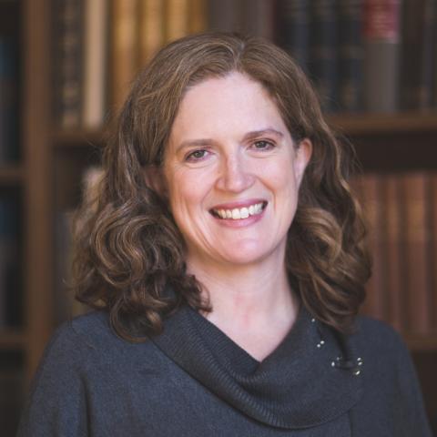 Erin DeSilva Headshot